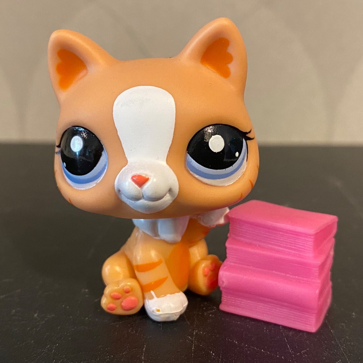 Authentic Littlest Pet Shop #2095 Orange striped shorthair cat
