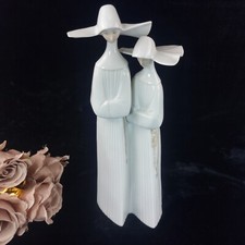 "Two Nuns" Lladro Nun porcelain Figurine Pair 13" Tall bookshelf decor Lladró