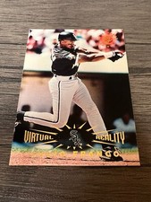 1995 Topps Stadium Club Virtual Reality Baseball Card #122 Julio Franco (Q2)