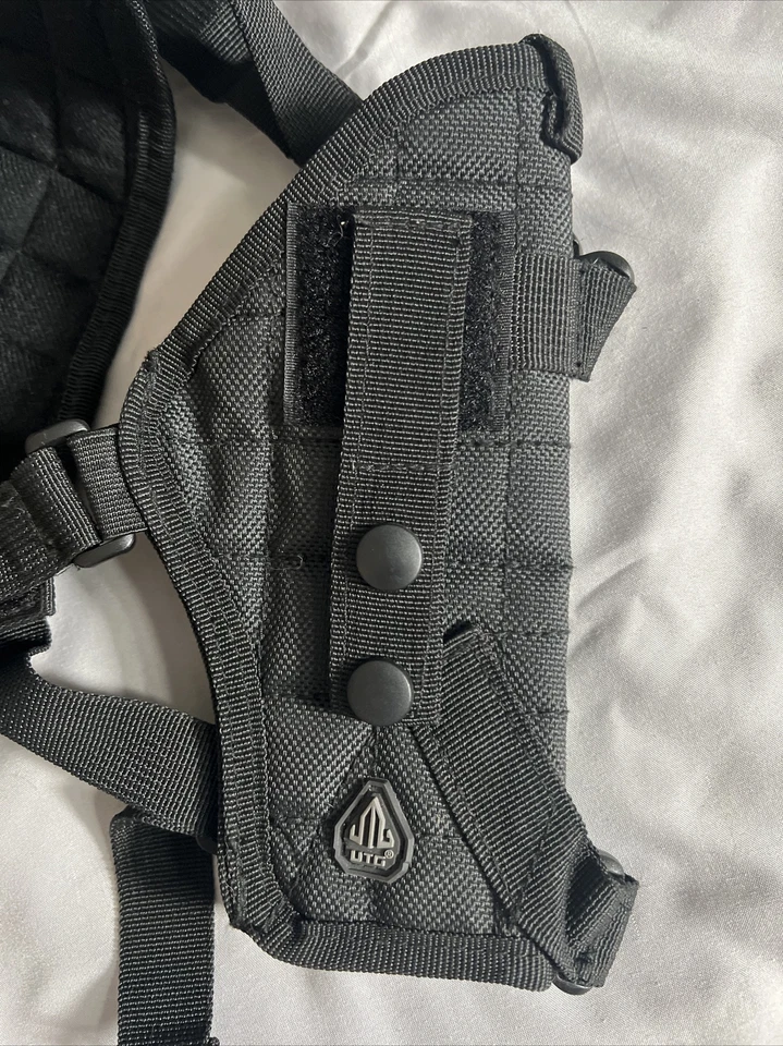 UTG Law Enforcement Horizontal Shoulder Holster Black PVC-H170B Universal Fit - Image 3 of 4