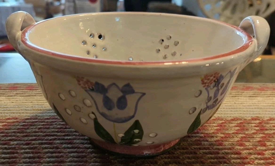 Vintage Pottery Stoneware Colander Strainer Hand Painted Ceramic Floral Gorgeous
Opens in a new wind