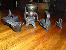 MINIATURE CAST IRON ITEMS SET OF 5 SEE. DESCRIPTION