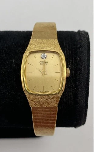 Vintage Seiko Womens Gold-Tone Quartz Movement Analog Casual Wristwatch