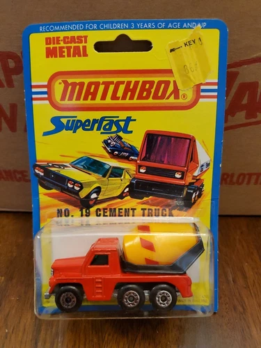Matchbox Lesney Superfast No 19 Cement Truck 1976 New on Card