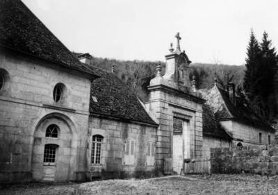 An architectural ensemble will disappear under water construct- 1968 Old Photo