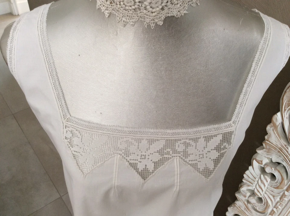 Linge ancien robe chemise de nuit ancienne dentelle Coton Brodée main " MJ" - Photo 2/4