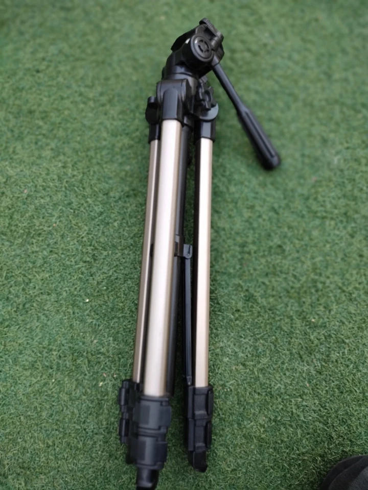 VELBON CAMERA TRIPOD S6000 HEAVY DUTY AJDUSTABLE 3-WAY PAN TILT HEAD 64" - NICE - Image 3 of 4