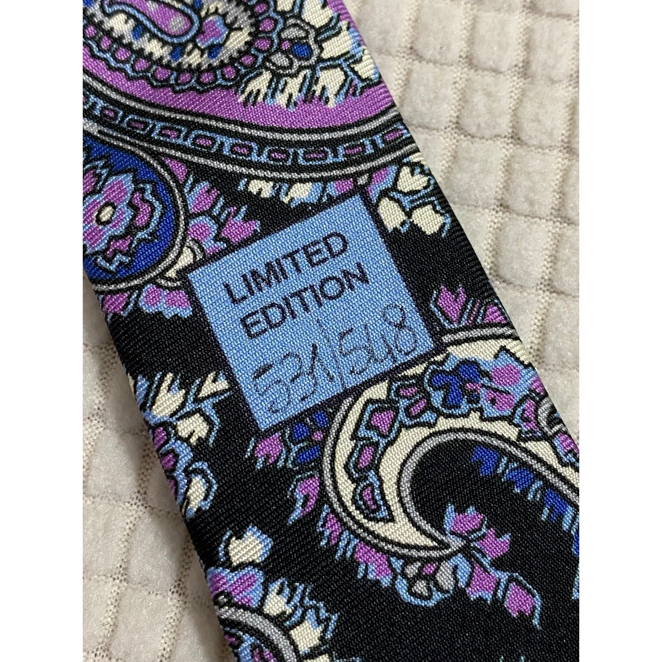 NUEVA Corbata Daniel Cremieux Paisley Negra Púrpura, Azul Edición Limitada #531 Foto 4 de 4