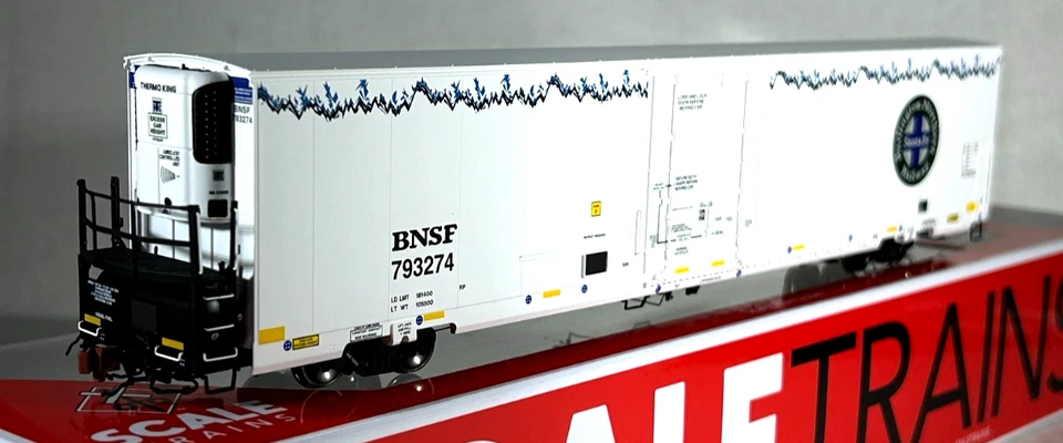 SCALETRAINS HO SCALE TRINITY 82'' 7883 CU FT REEFER BNSF SXT38921 - Image 3 of 4