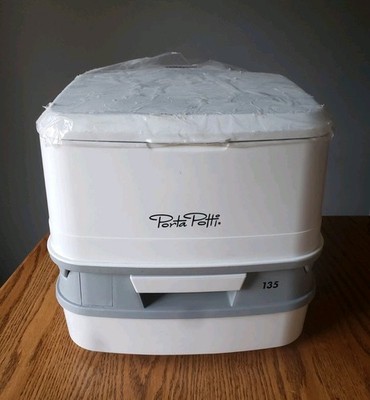 THETFORD  PORTA POTTI 135 THETFORD 92860  NEW Open Box