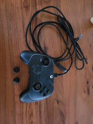 Razer Wolverine V2 Chroma Gaming Controller Gamepad USB RGB for Xbox PC Black