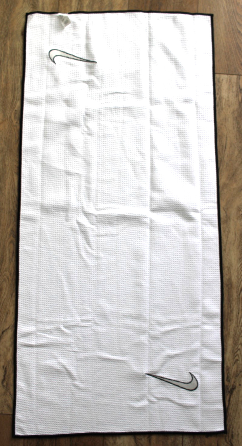 Nike Caddy Golf Towel 2.0 White/Black/Black