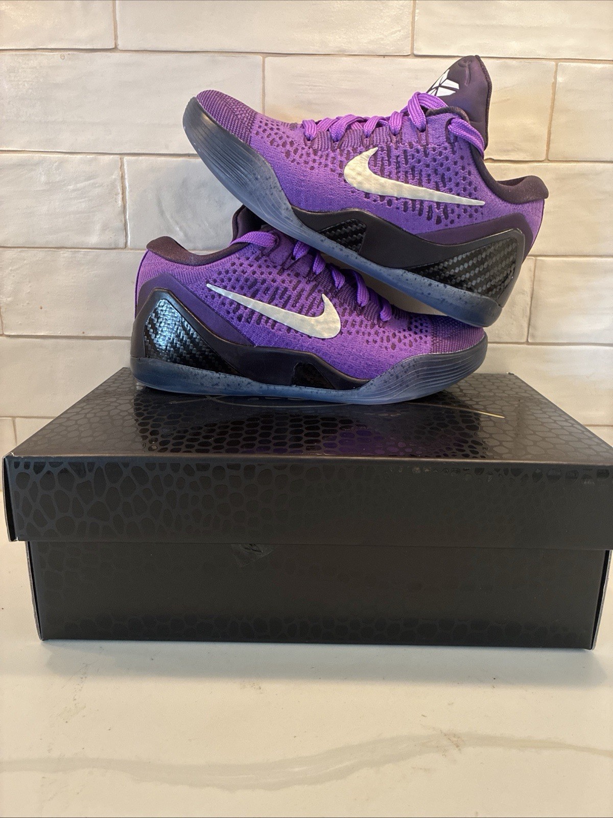 Kobe IX Elite Low Protro Size 3.5 Hyper Grape Moonwalker