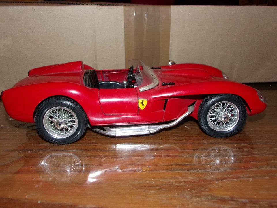 1:18 1:18eme Bburago Burago Ferrari 250 Testa Rossa voiture miniature auto model - Photo 4/4