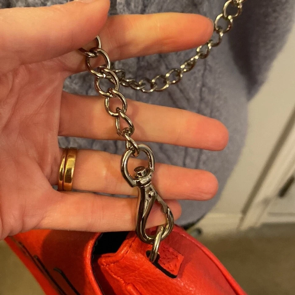 Miche Red Leather Chain Link Cross Body Shoulder Bag Purse Women’s Plaid Lining - Image 3 of 4