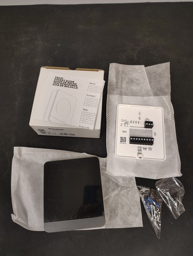 HONEYWELL TR100-TH-G WALL MODULE (BLACK) NEW