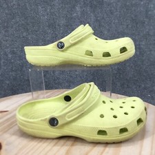 Crocs Clogs Men 6 Women 8 Green Classic Round Toe Slip On Casual Comfort Rubber