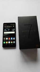 Huawei Ascend Mate 7 - 16GB - 6,1 Zoll Smartphone - Obsidian black - sehr gut!