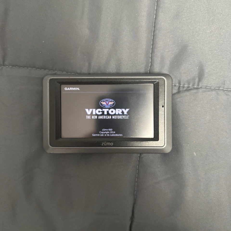 Garmin Zumo 660 Motorcycle GPS Unit + Accessories Tested Working - Image 2 of 4