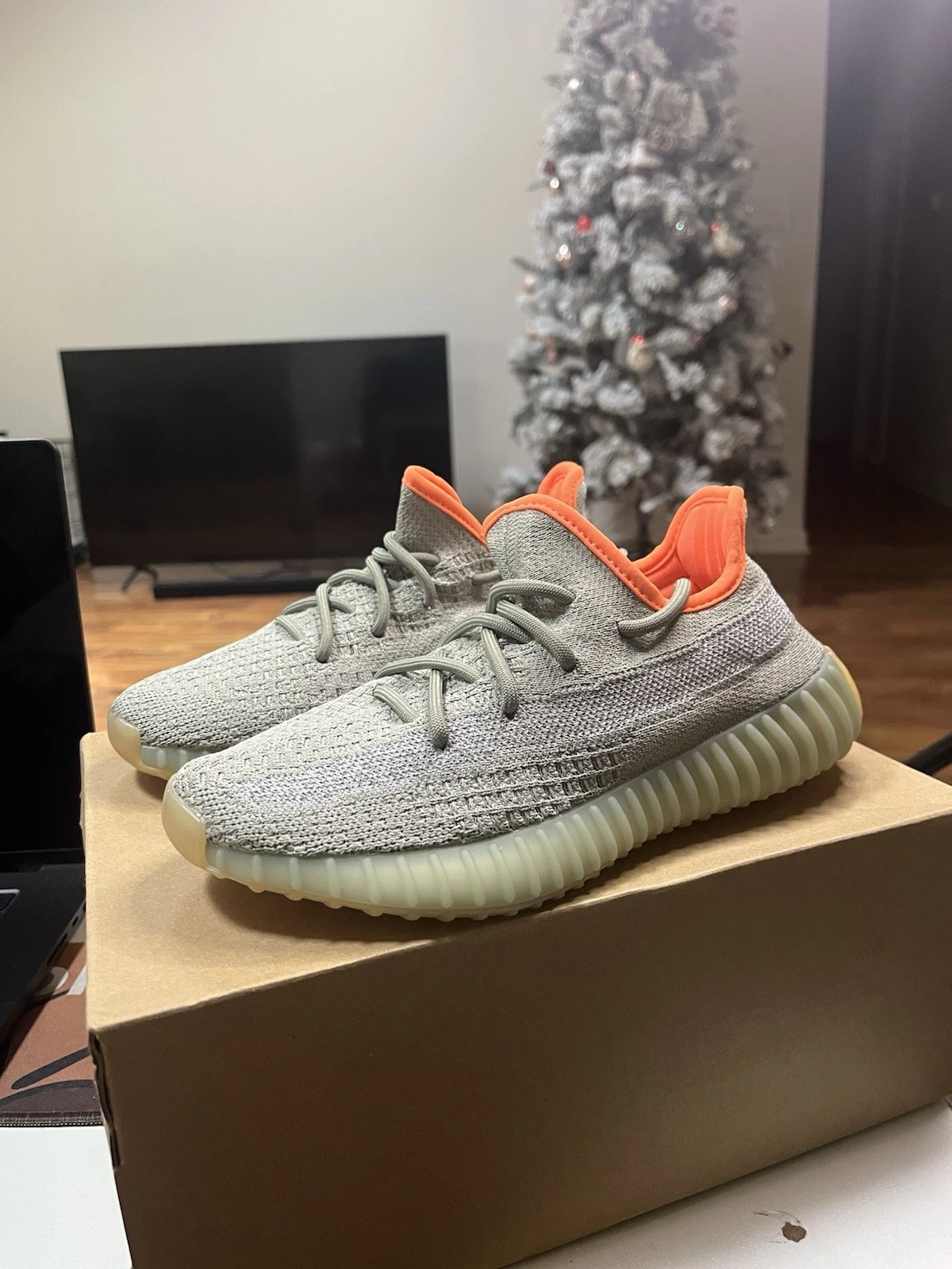 Adidas Yeezy Boost 350 V2 Desert Sage taglia 5 fX9035