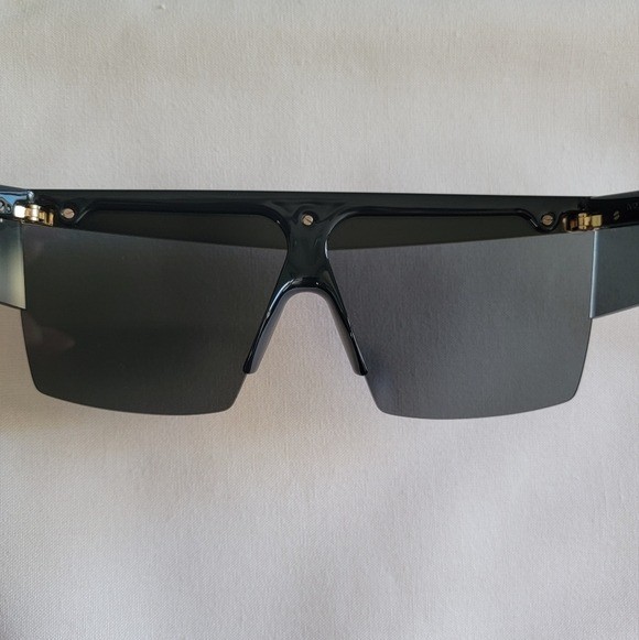 Versace VE2254 Shield Visor Sunglasses Black Gold Wrap  display picture 1