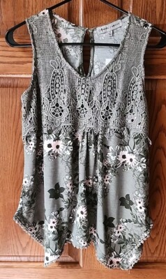Absolutely Famous Sleeveless Tank Top Blouse Sz S Grey Floral NWT