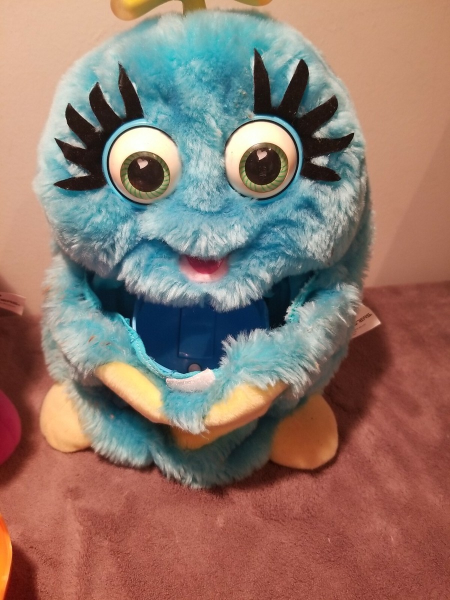 WuvLuvs Vintage 1999 Blue Yellow Trendmasters Wuv Luv NO EGG Works but Limited WuvLuvs Vintage 1999 Blue Yellow Trendmasters Wuv Luv NO EGG Works but Limited