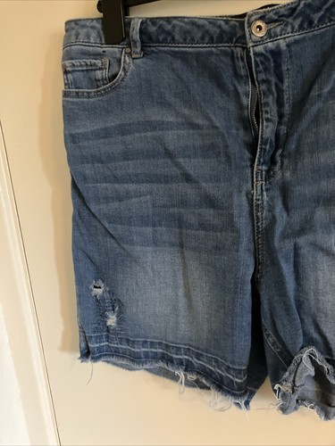Ladies Blue Denim Hot Pants Size 16 By Simply Be - Picture 2 of 7