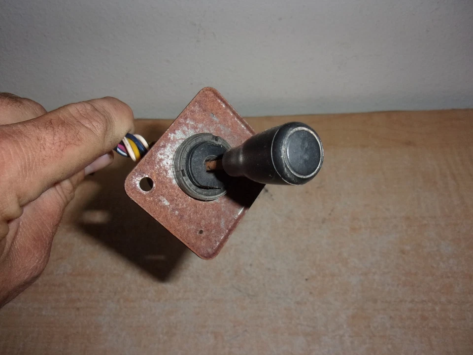 Dodge D150 D250 1991 1992 1993 Ramcharger espejo retrovisor eléctrico interruptor control OEM Foto 3 de 4