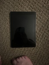 Apple iPad 6th Gen 32GB Wi-Fi