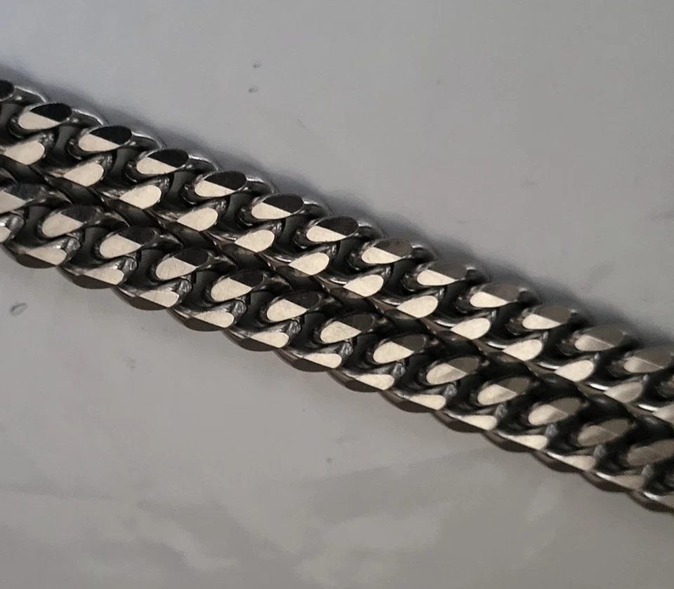 Authentic Louis Vuitton RARE Silvertone Padlock Key & No Brand Necklace Bracelet - Image 4 of 4