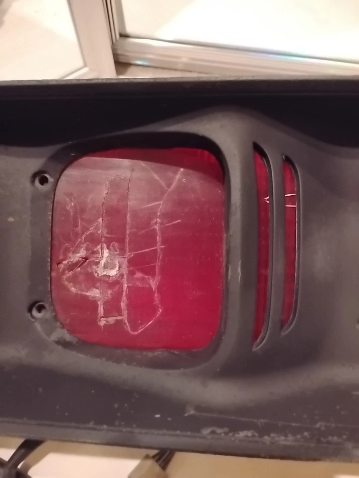 1971 DODGE CHARGER RT — ЗАДНИЙ ФОНАРЬ (LH) СО СТОРОНЫ ВОДИТЕЛЯ - Изображение 2 из 4