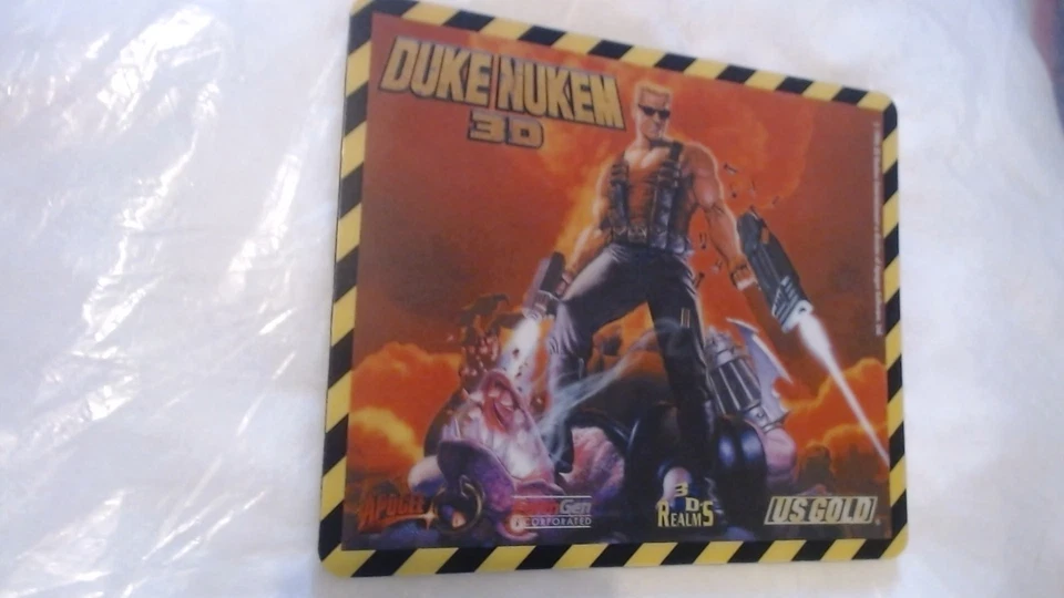 Tapis de souris duke nukem 3D jamais utilisé - Photo 2/2