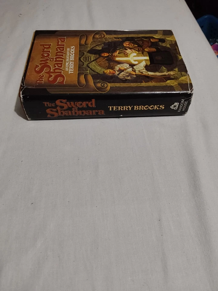 The Sword Of Shannara  by Terry Brooks Random House Hardback 1977 Dust Jacket - Imagem 4 de 4