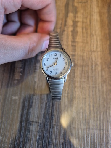 Vintage Timex Watch Women Silver Tone Indiglo Dial 23MM Stretch Works Keeps Time - Picture 2 of 12