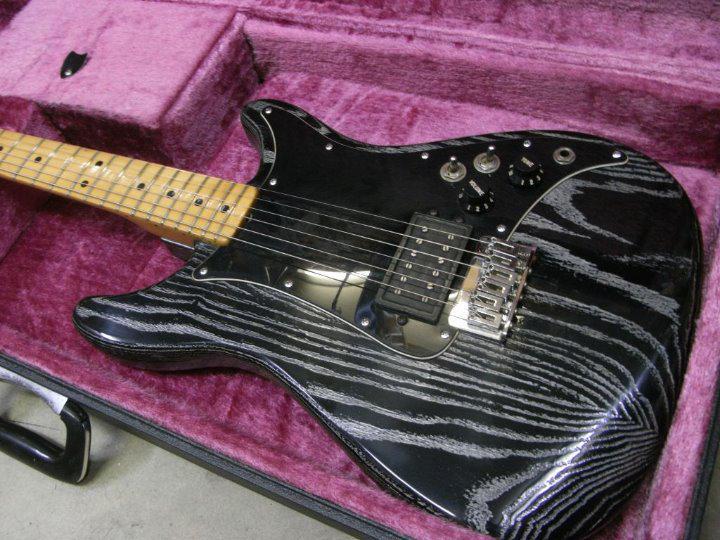 Vintage 1983 Fender USA LEAD I Electric Guitar Black Base Silver Line vintage-1983-fender-usa-lead-i-electric-guitar-black-base-silver-line