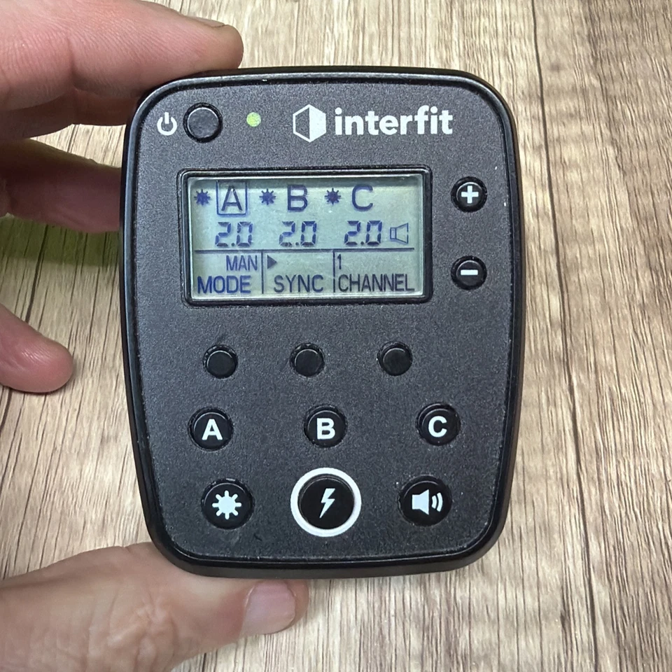 Interfit S511 C/ INT R1C TTL HSS Remote Control for Canon - Image 2 of 4