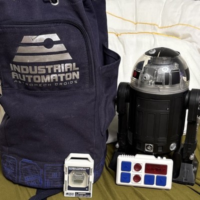 Industrial Automaton Star Wars R2-D2 Collectible Set with Accessories