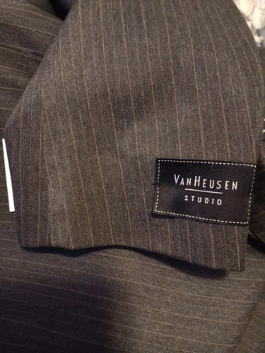 Blazer Van Huesen, uomo taglia 44R, grigio gessato, monopetto, nuovo con etichette $265 - Foto 5 di 9