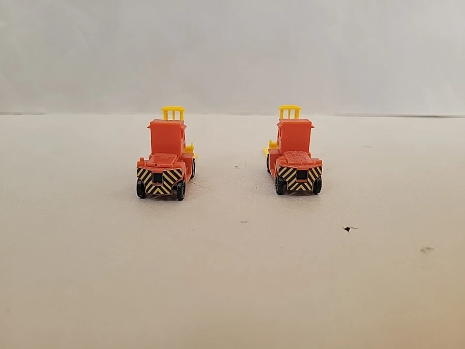 Paquete de 2 carretillas elevadoras Tomix 3508 escala N - rayas de seguridad rojas Foto 3 de 4