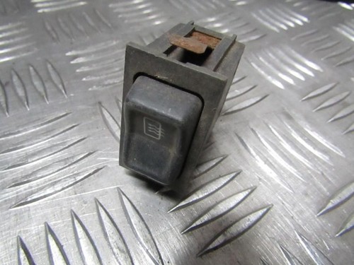 321959621b Schalter Heckscheibenheizung  Volkswagen Golf DE427541-81