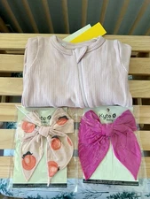 *NWT* Bundle Kyte Baby 12-18m Ribbed Zipper Romper Blush & 2 Linen Fable Bow