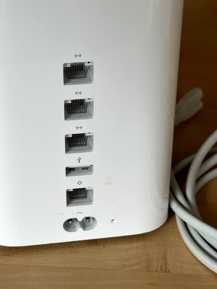 Apple AirPort Extreme 802.11ac Router Weiß (Modell A1521) - Bild 2 von 3