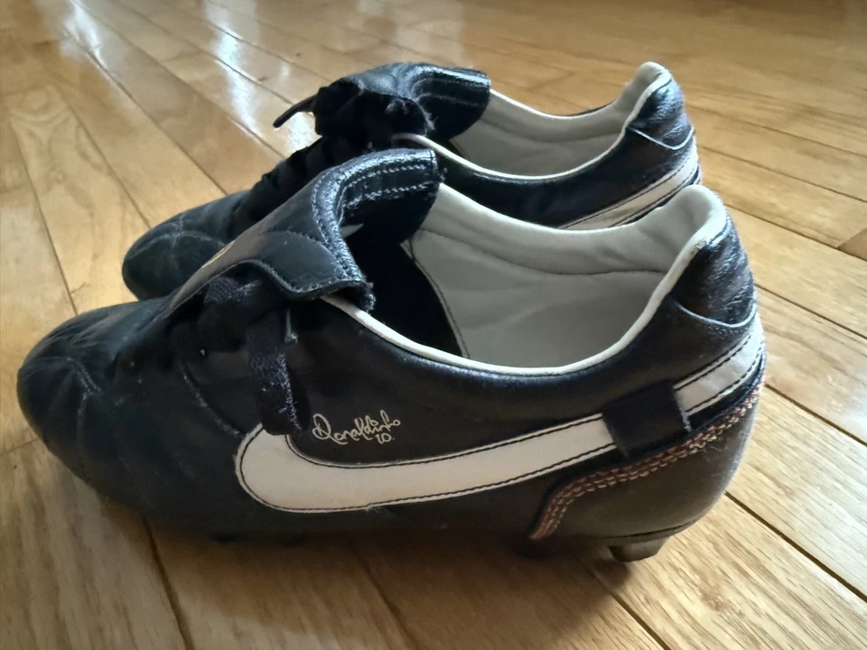 Vintage 2006 Nike Tiempo Guri R10 FG Ronaldinho Black Leather 315286-027 - Image 4 of 4