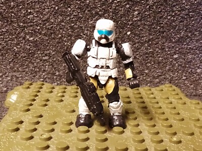 MEGA BLOKS HALO UNSC SPARTAN ODST WHITE COLOUR