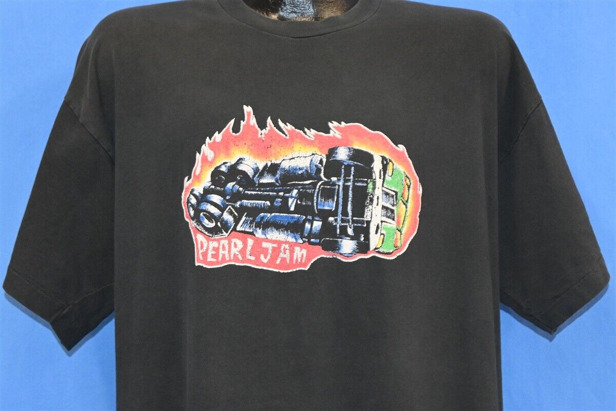 vintage 90s PEARL JAM NIGHTMARE FLAMING TRUCK GRUNGE ROCK vintage 90s PEARL JAM NIGHTMARE FLAMING TRUCK GRUNGE ROCK
