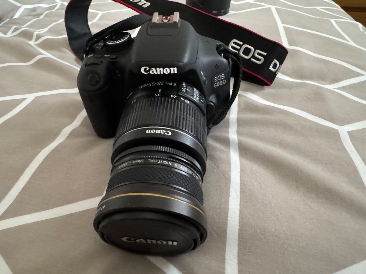 Canon EOS 600D Digital SLR Camera Black (Kit w/ EF-S 18