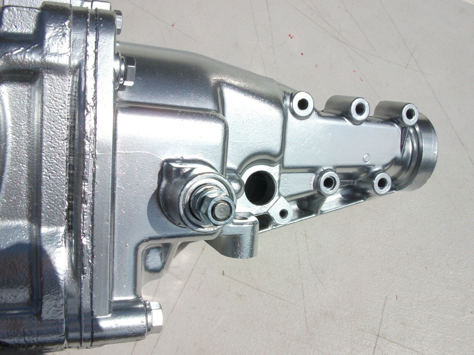 1 RECONDITIONED MUNCIE 4 SPEED GEARBOX GEAR BOX TO HQ HOLDEN MONARO 2.