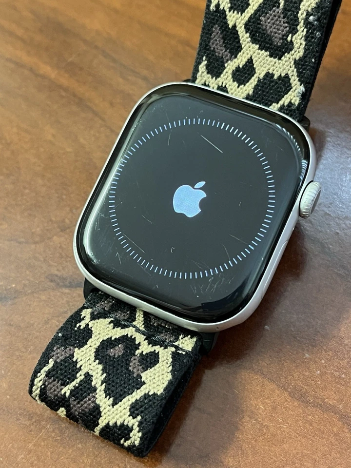 GPS Only Apple Watch Series 10 46MM Aluminum A2999 - Image 2 of 4