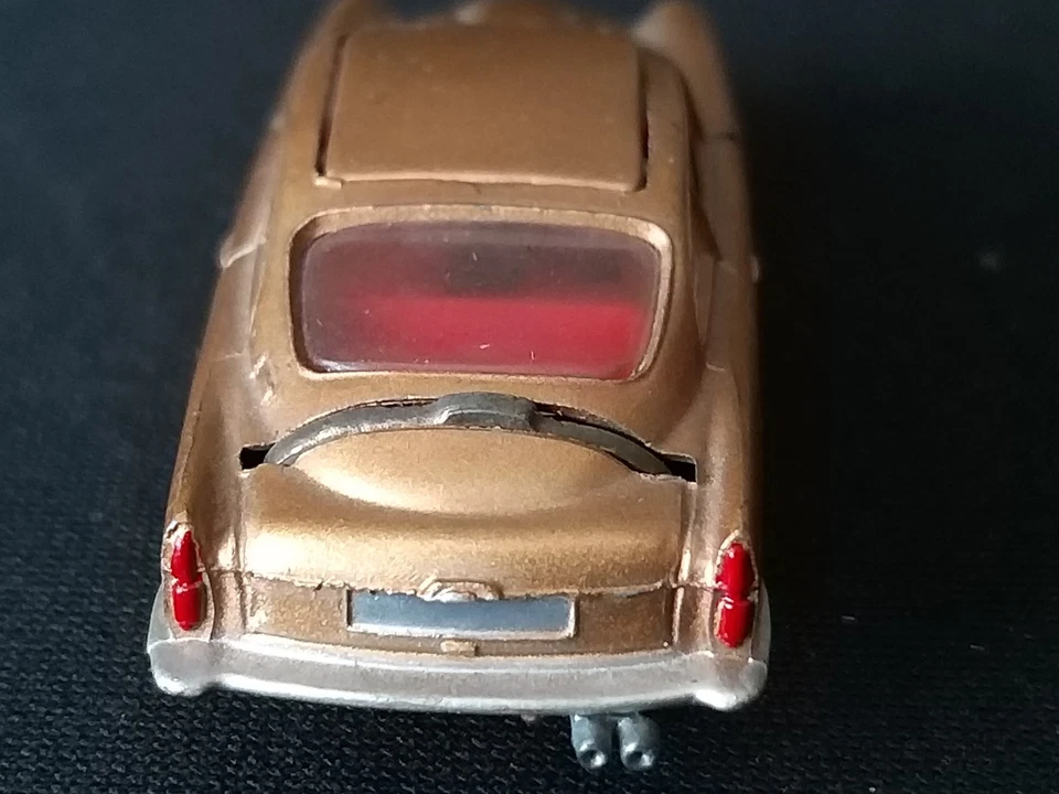 *** JAMES BOND - ASTON MARTIN DB5 *** CORGI TOYS SCALA 1:43 DEL 1965 !!! - Immagine 4 di 4